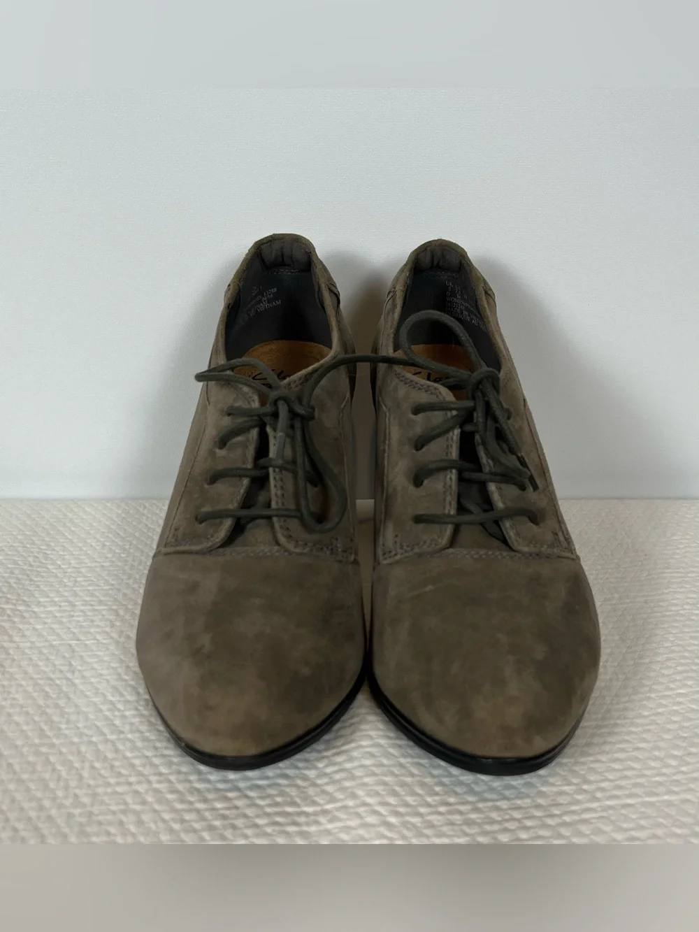 Clarks Araya Hale Lace-Up Suede Oxfords Pumps Size 7.5